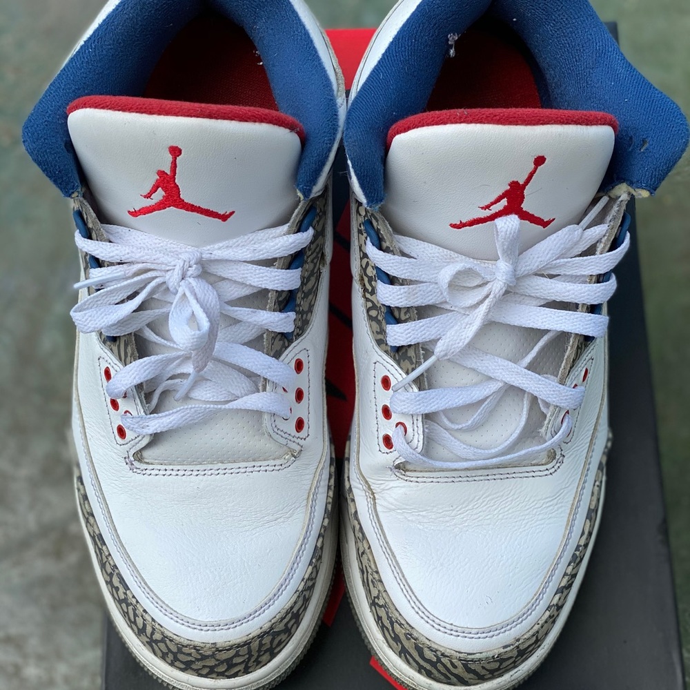 Jordan 3 “true blue”